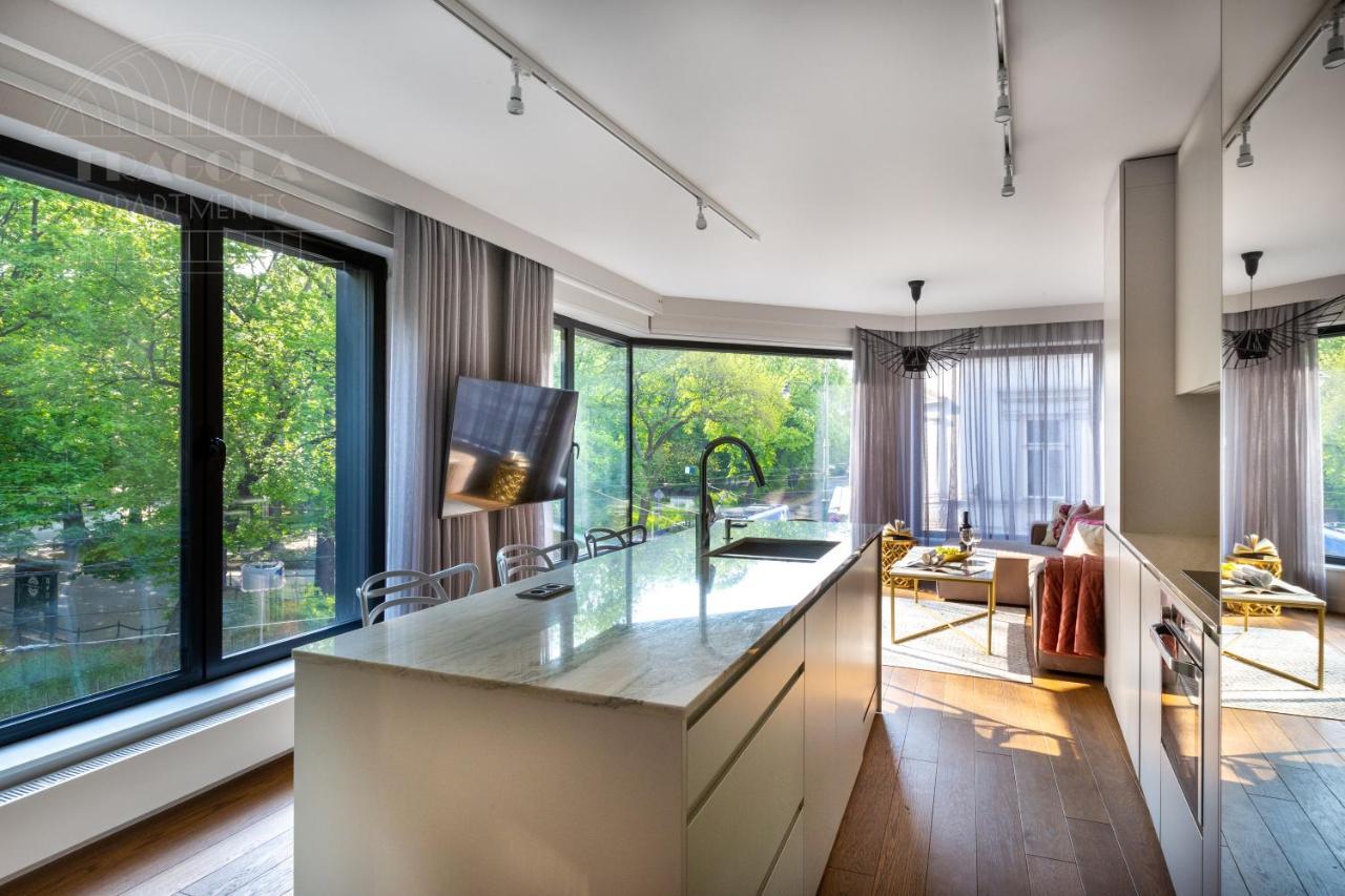 Modern View Of Planty Park Apartment Krakau