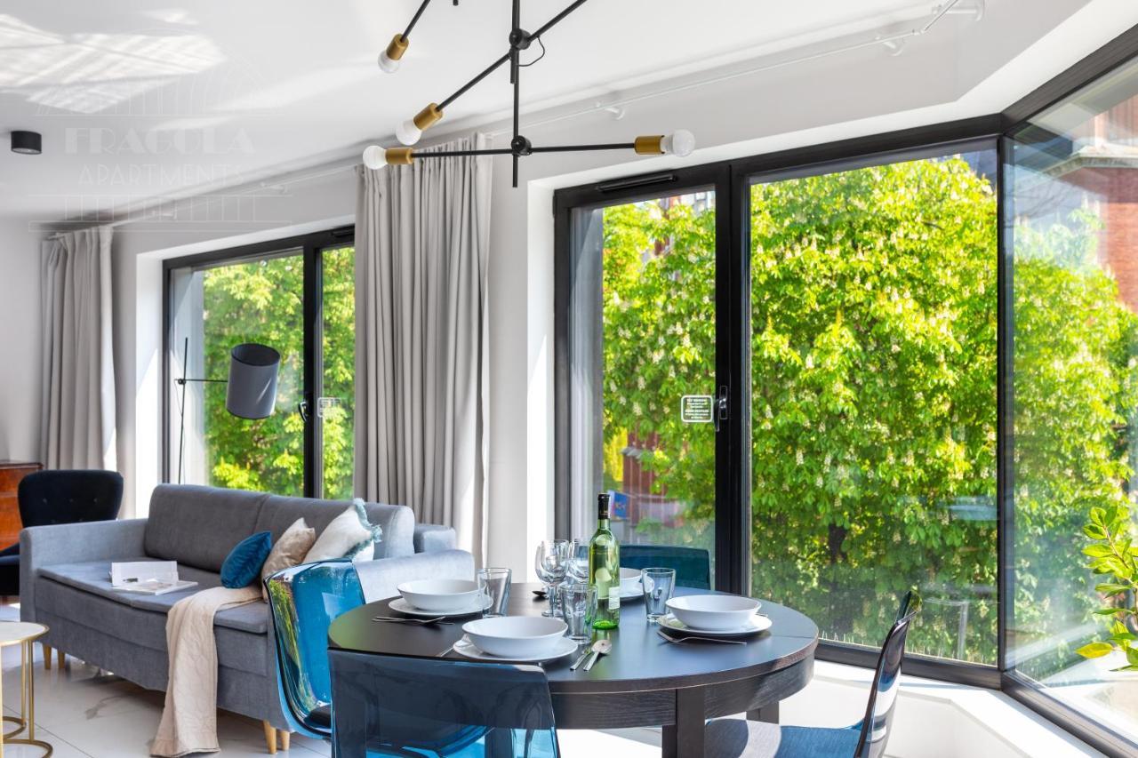 Modern View Of Planty Park Apartment *