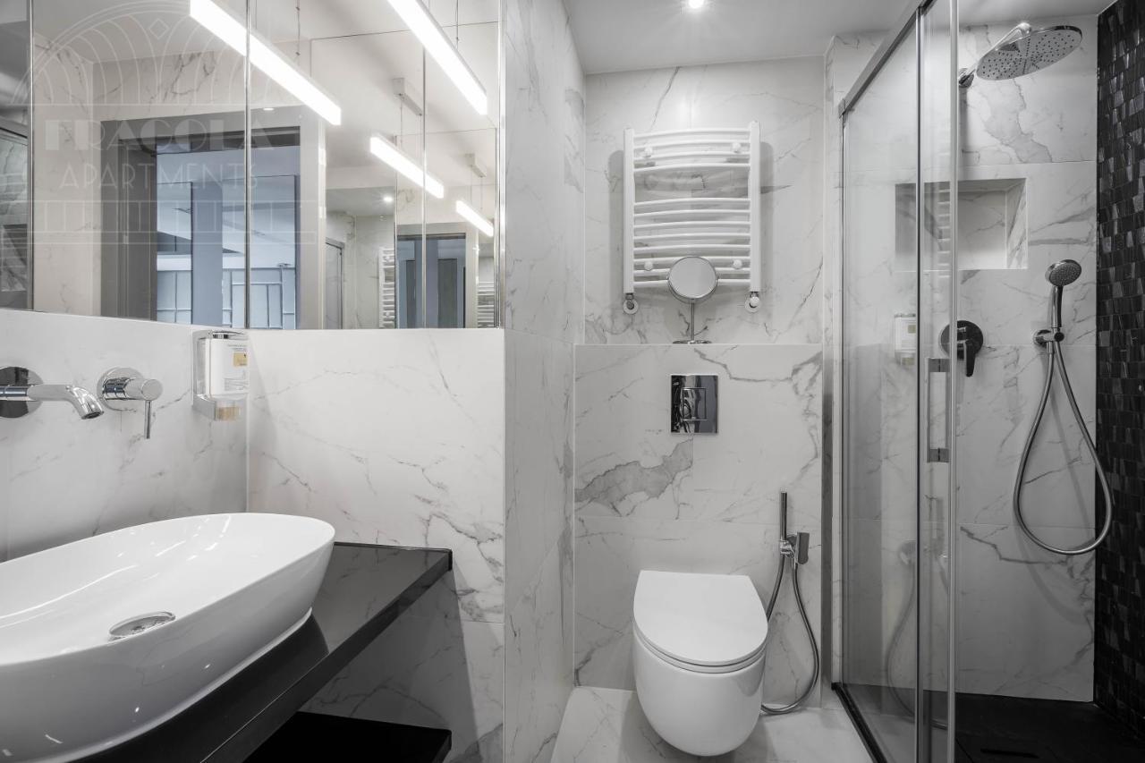 Modern View Of Planty Park Apartment *