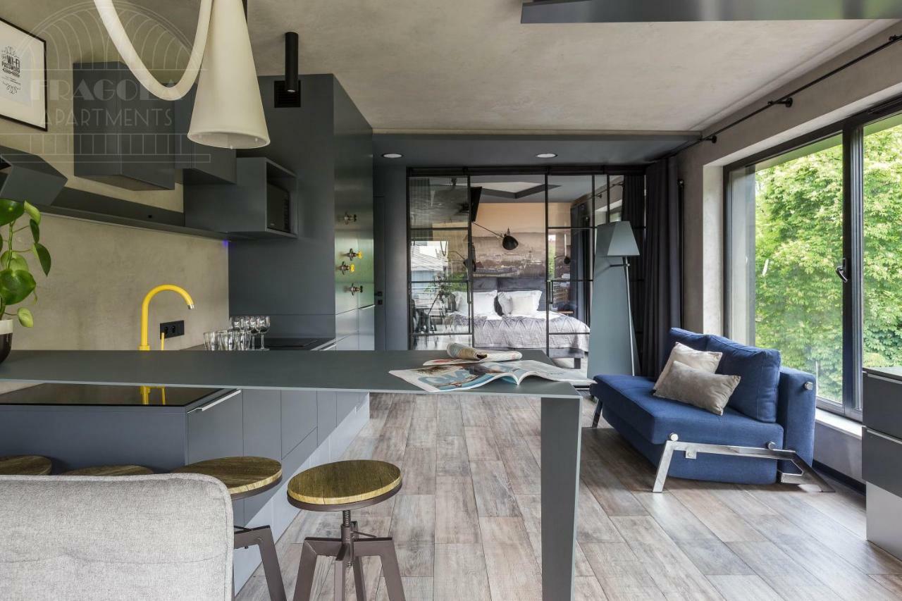 Modern View Of Planty Park Apartment