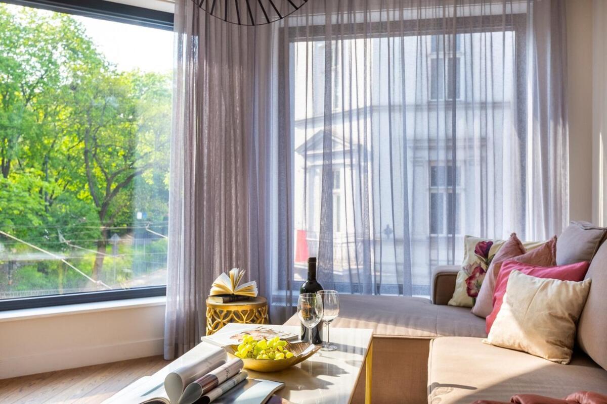 Modern View Of Planty Park Apartment Krakow