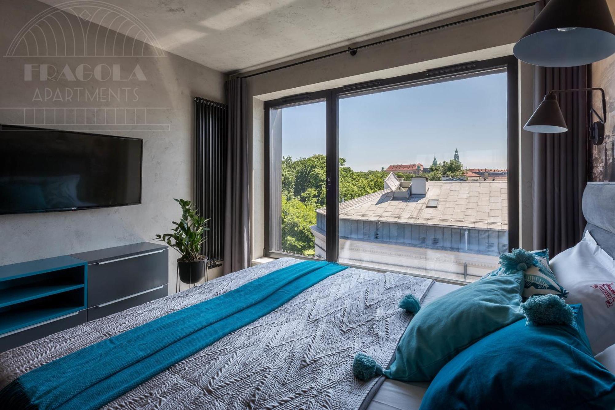 Modern View Of Planty Park Apartment Krakow