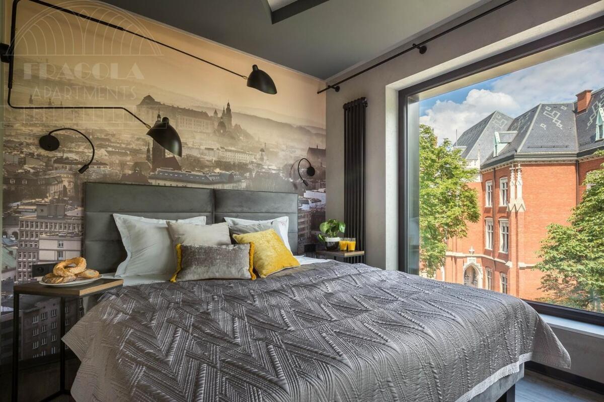 Modern View Of Planty Park Apartment *